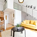 Bright Design Riverside By Nw Apartment
