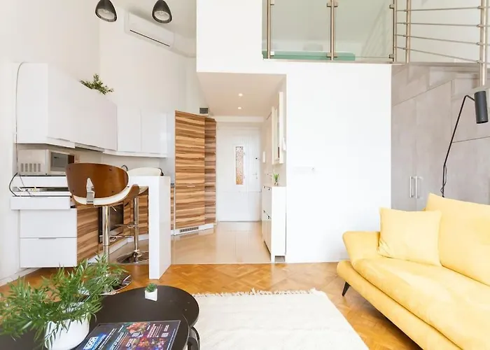 Bright Design Riverside By Nw