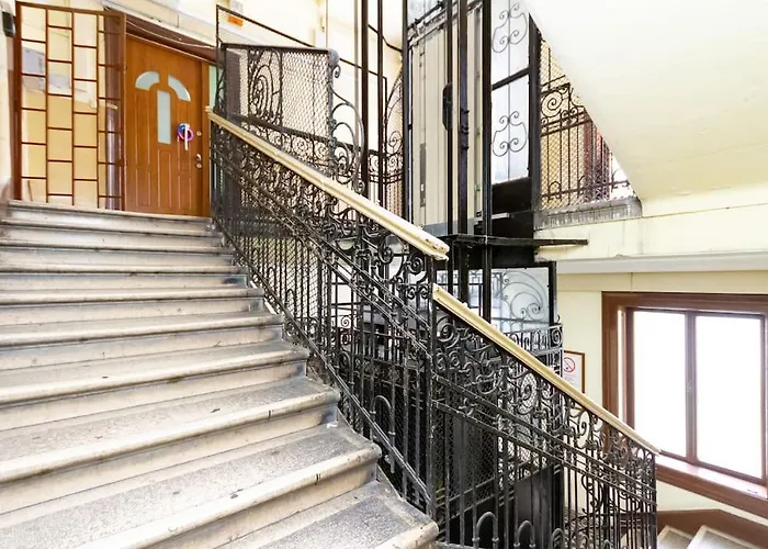 Bright Design Riverside By Nw