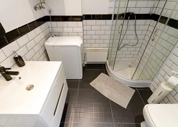 Bright Design Riverside By Nw Apartment