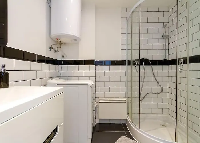 Bright Design Riverside By Nw